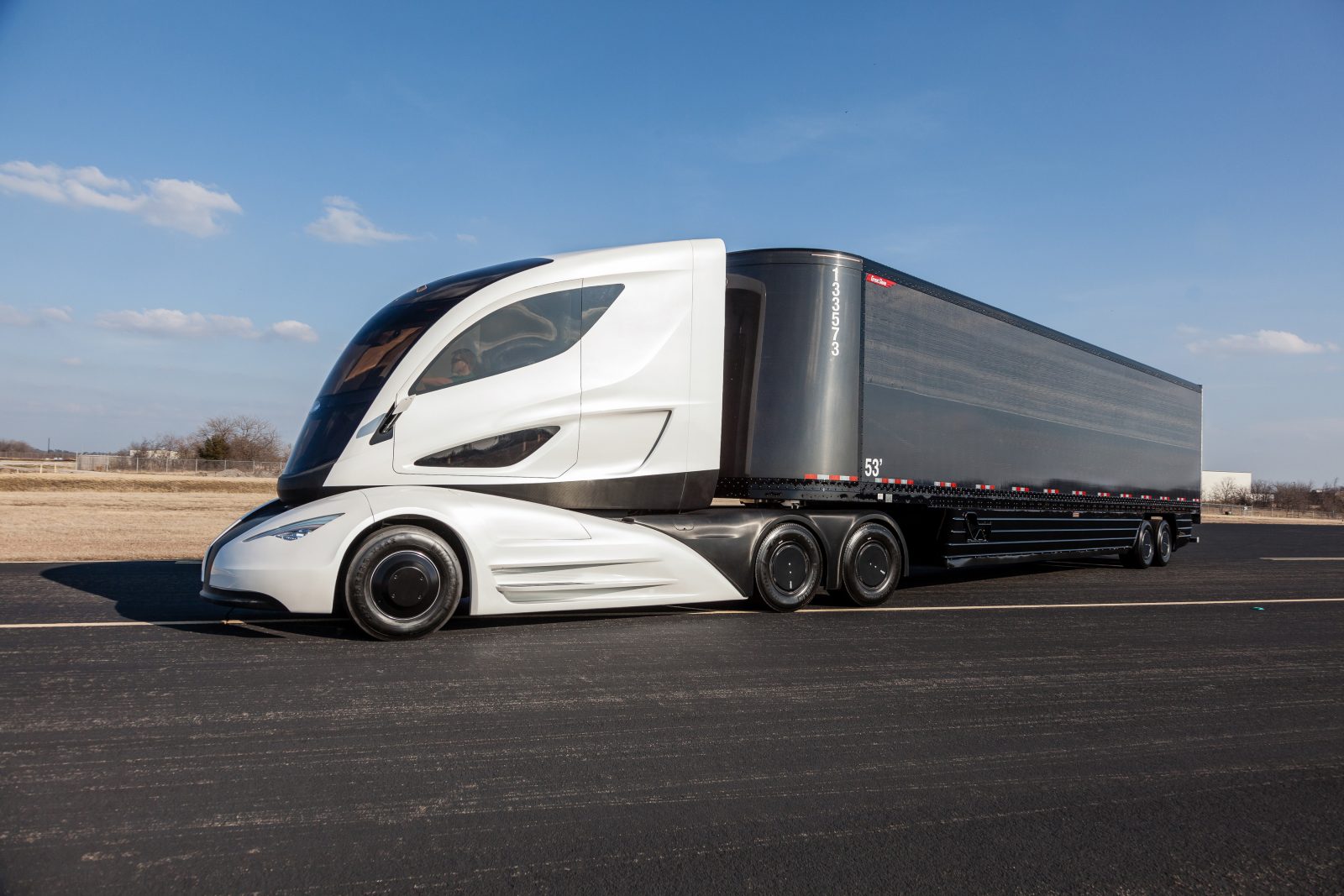 Future store hybrid trucks